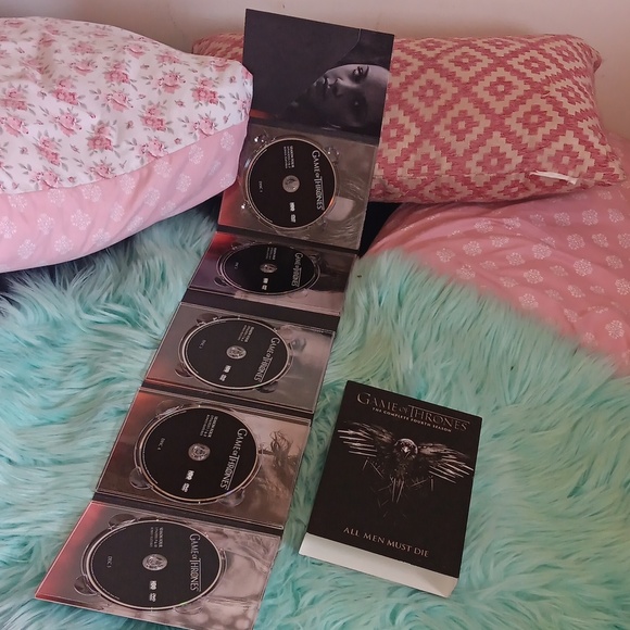 Game of thrones the complete fourth season ♟️ - Picture 9 of 9